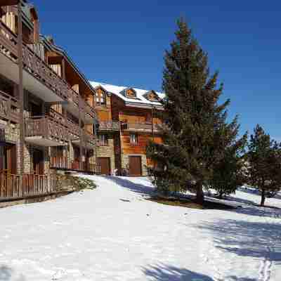 VVF Résidence Les Angles Pyrénées Hotel Exterior