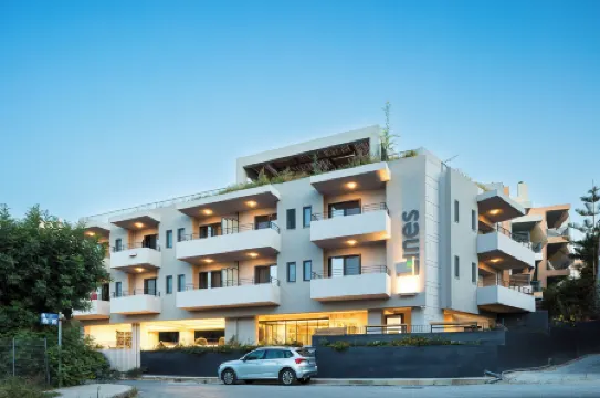 Lines Concept Accommodation