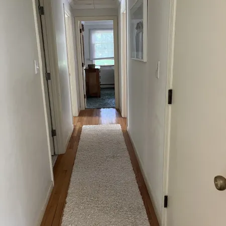 Spacious 4 BR Home, Steps to Lagoon, Minutes to Downtown Oak Bluffs and Beaches!