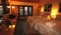 7th Mtn Resort "Hotel Suite" 2 -Queen Bds