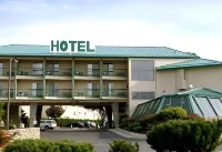 Cedars Inn Hotels in Wenatchee