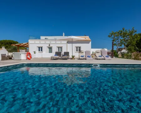 Dos Pombinhos 珀徹斯酒店