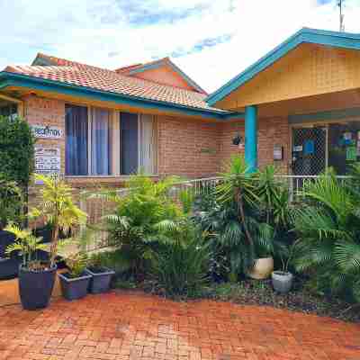 Beaches Serviced Apartments Hotel Exterior