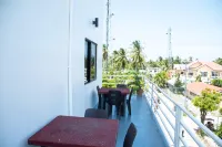 Arnold's Hotel - Ocean View