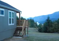 Mt Defiance Cabin with Columbia River View Hotels in Skamania County