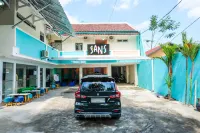 Sans Hotel Triplets Jogja Expo Center - 3 ดาว