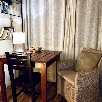 Charming Studio with Kitchen and Air Con – 4 Min Walk to Beach