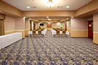 Holiday Inn Express & Suites Bedford