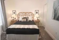 Entire Townhouse/Private Hot Tub/Pool/Gas Fire Pit Hotels in Washington