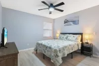 Private Oasis! Heated Pool, Fenced Yard, Poolside Bathroom, Grill, Mins to Beach