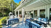 Bay Waterfront 5 Br 4BT Barndominium. Still Some Availability Late Summer/Fall! - Wi-Fi