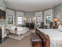 The Brewster Inn Hotels in Madison County