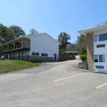 Admiral Digby Inn Restaurant and Cottages