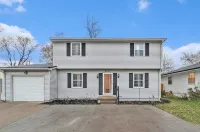 Split Suite 3 Bedroom, Large Dining Area, Fenced Yard Hotels in West Omaha