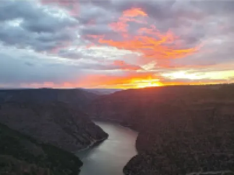 Flaming Gorge Home - Family, Fishing, Boating, Fun! Hotels in Daggett County