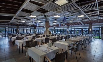 Green Bay Resort & Spa