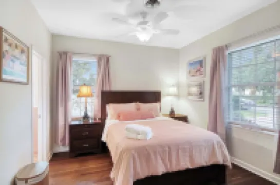 Sun, Shells and Seaspray w/ Lanai