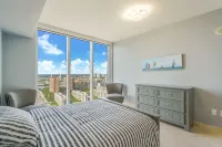 A Breathtaking Oceanview High Rise Luxury Condo!