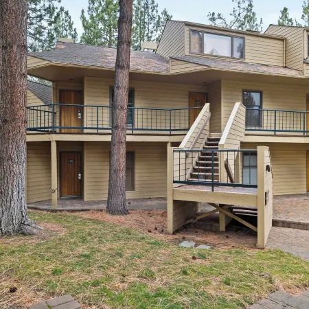 Scenic 1 Bedroom W/Loft at Mount Bachelor Resort!