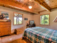 Chamberland Getaway Lake Views w/ Deck! Hotels in Homewood