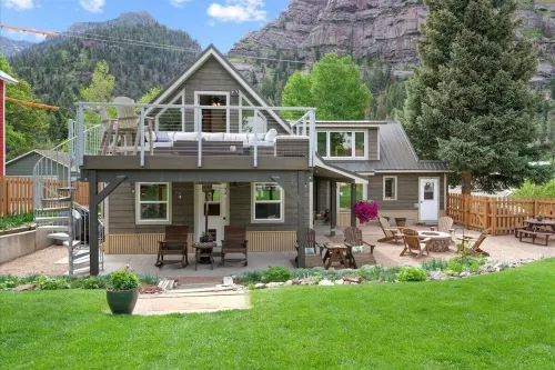 Hooray for Ouray! Hot tub and 2 blocks to Main Street!