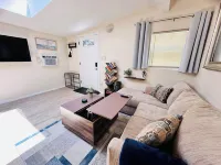 Lake Murray 3BR Retreat with AC and Skylight Hotels in La Mesa