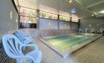 OYO 90205 Bayu Sintok Motel - Housity