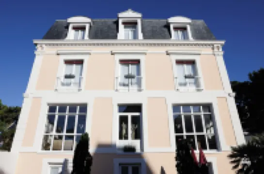 Hôtel la Villefromoy Hotel a 