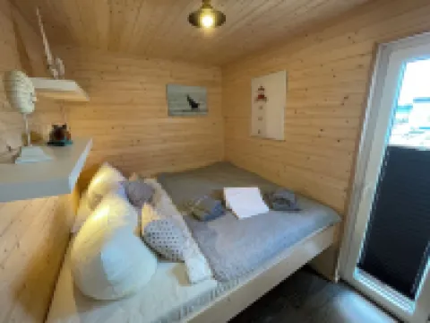 Houseboat Walfisch for 5 pers, with roof terrace in Schleswig