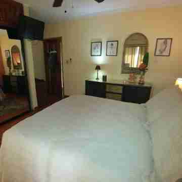 Enjoy Your Vacation in This Beautiful Condominium! Rooms