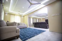 Luxurious and secured villa in Kasoa with free WiFi for a fabulous stay فنادق في کاسوا