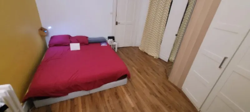 2-bedroom apartment with fully equipped private garden, tourist area and park