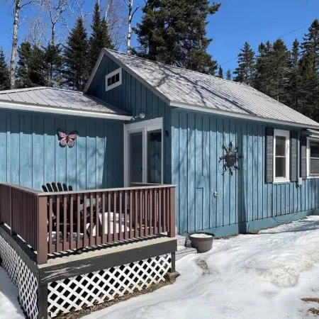 Loon Camp. Отели в г. Рейнджели