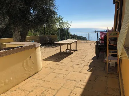 Maison Avec vue sur Magnifique sur Mer et Monaco !! Отели в г. Grimaldi