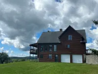 High View Lodge, log chalet with unparalleled views of Western Maine Mountains Hotels in Eustis
