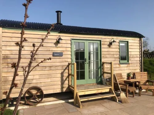 Luxury Shepherd's Hut with woodburner Các khách sạn ở Tenterden