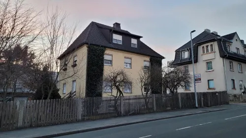 Lovely apartment in the city of white gold at the foot of the Goldberg Hotels in Selb