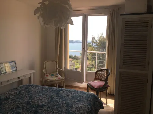 Villa sea view swimming pool very close to sea and town center on foot