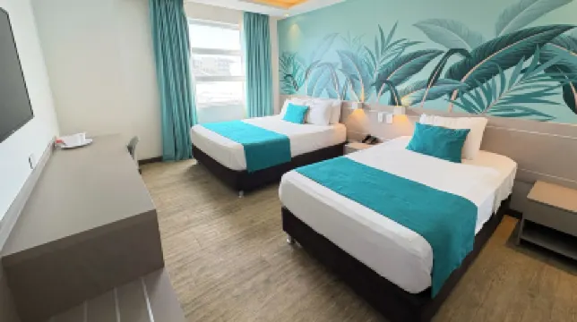 美洲波託韋洛廣場酒店 酒店