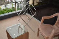 Redchillies Studio Apartment [ Bedroom + Study Room ] - Sleeps 4