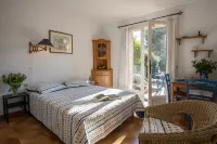 Charming studio 2 persons in villa with terrace and garden