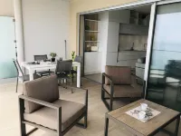 2 bed-apartment 5 pers luxury residence on the beachfront-pool 薩利索倫澤哈住宿飯店