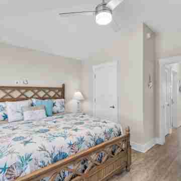 Welcome to Your Island Escape! Min 28-Day Reservation Required Rooms