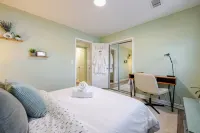 Cozy One-Bed Apartment in Heart of Herndon