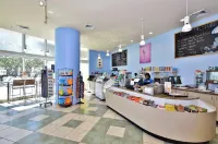 Beautiful Hotel Suite on the Beach ! Minimum 3 Months. LIC : STR-01361