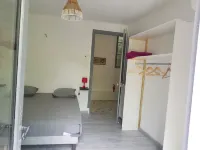 Provencal house 3 minutes from the village square in Buis les Baronnies 뷰이-레-바호니 호텔