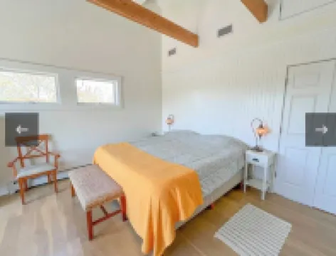 Charming 6 bdr house-Chappaquiddick near Edgartown, beaches, 20x60pool,amenities