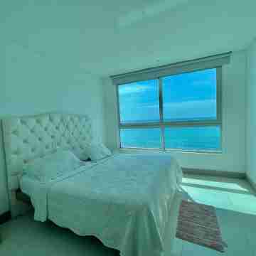 Beautiful 3 bdr beachfront apt. Rooms