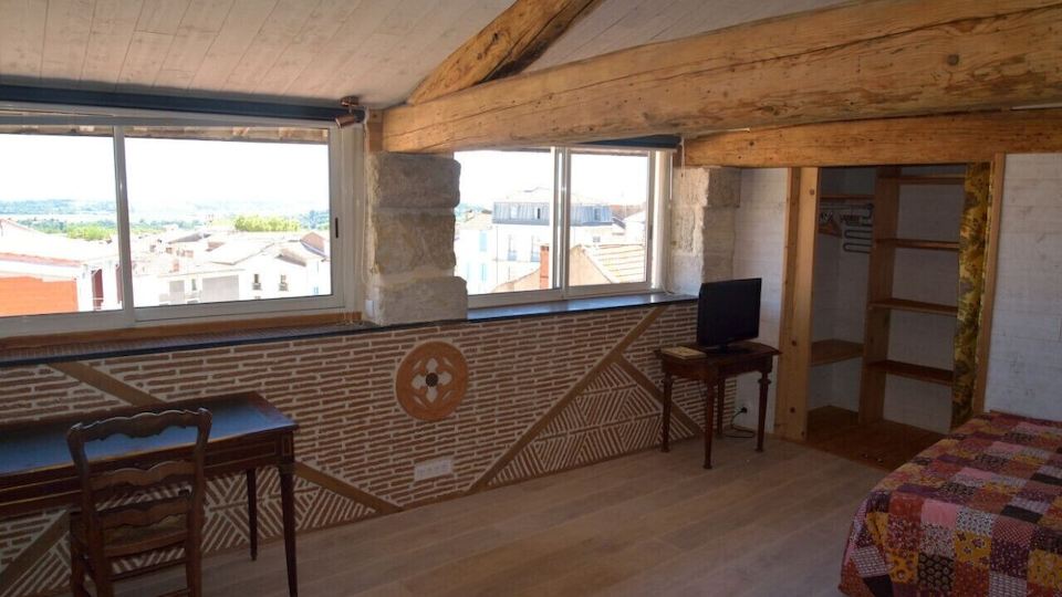 Superbe Appartement Haussmannien Avec Sauna et Salle de Projection