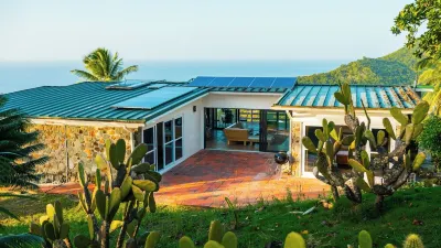 Luxury mountain top Villa! Отели в г. 